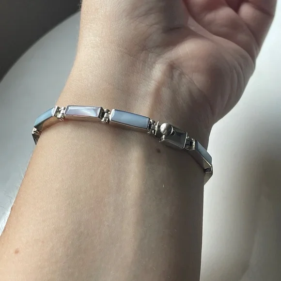 Mexico Silver Bracelet - Picture 5 of 11